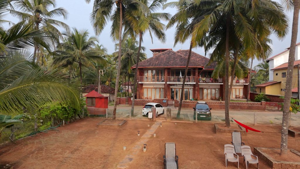 Villa Malpe from the front seen from a drone